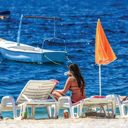 Lovely In Okrug Gornji Apartman